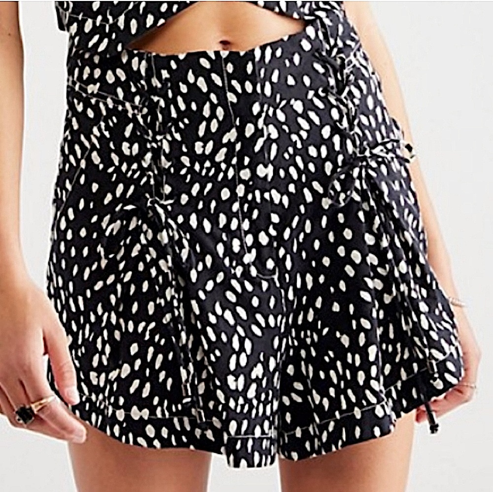NEW Free People Bennett shorts criss cross ties lace upfront dotted dot print 2